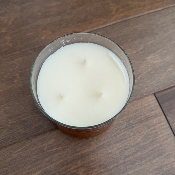 Bath & Body Works Champagne Toast Candle - Picture 3 of 5